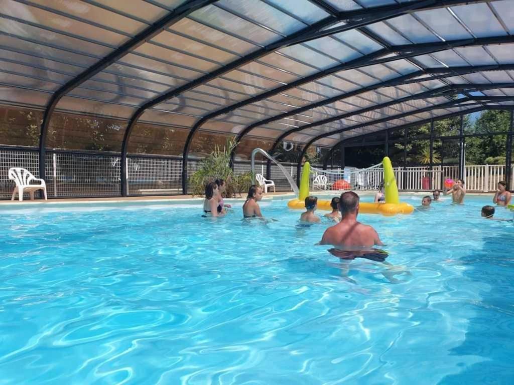 Camping 3 Etoiles - Piscine - Eeifch Ξενοδοχείο Fouesnant Εξωτερικό φωτογραφία